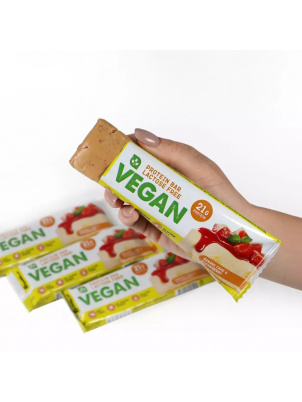 Bombbar Протеиновый батончик VEGAN 60 гр Банановый торт с клубникой 60 г